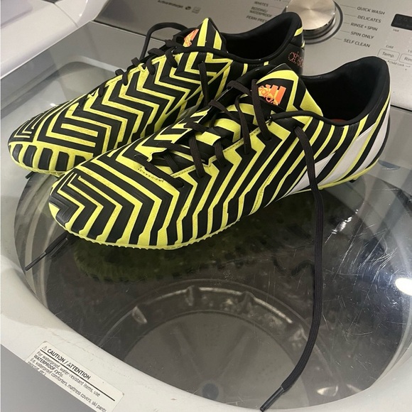 Adidas Men's Yellow and Black Striped Soccer Shoes Size 11 1/2 - Picture 2 of 6